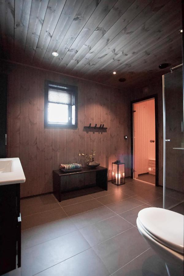 Luxurious 5-Bedroom Mountain Chalet With Sauna, Panoramic Views, And Two Full Bathrooms Stranda  Kültér fotó