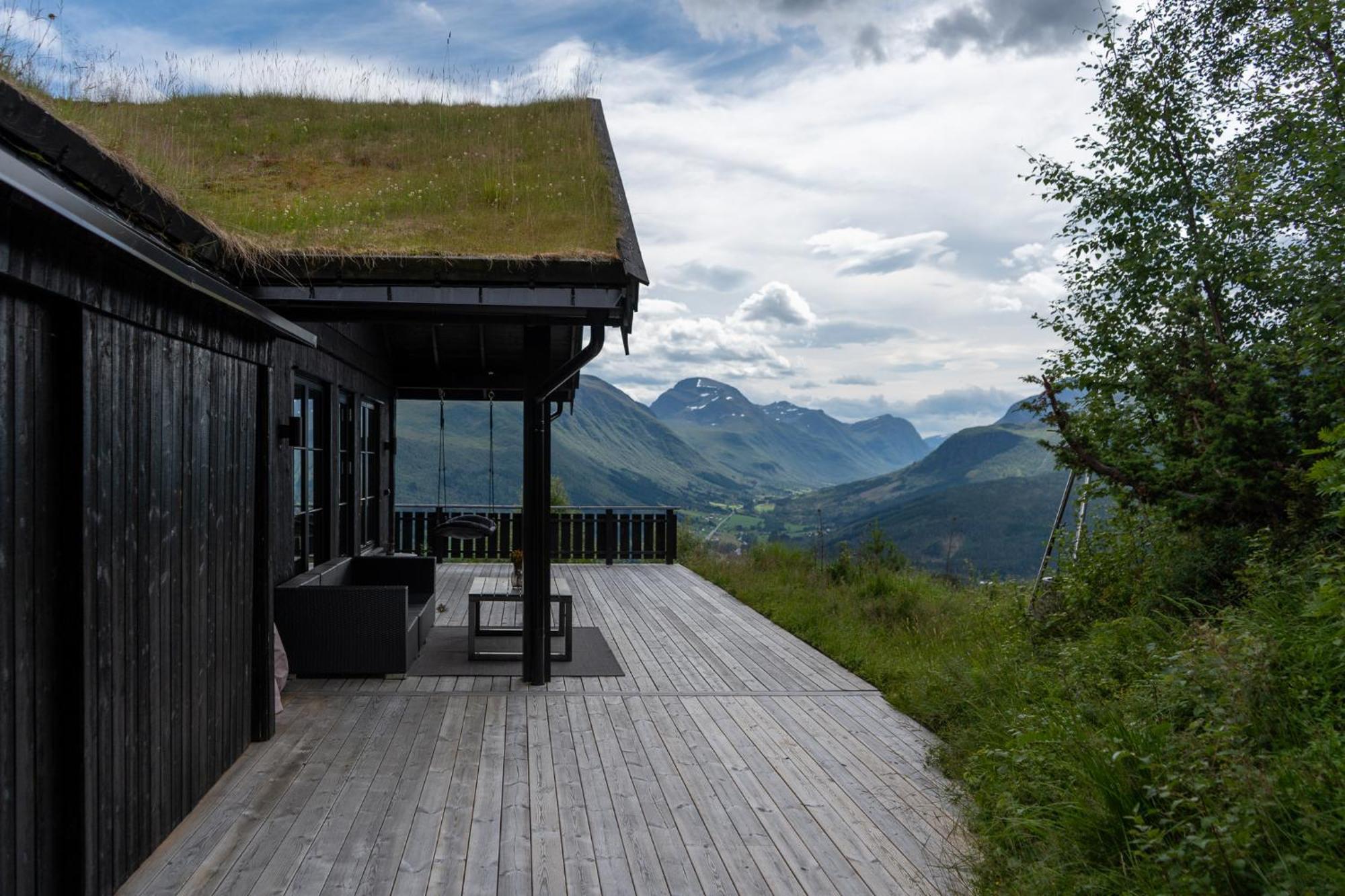 Luxurious 5-Bedroom Mountain Chalet With Sauna, Panoramic Views, And Two Full Bathrooms Stranda  Kültér fotó